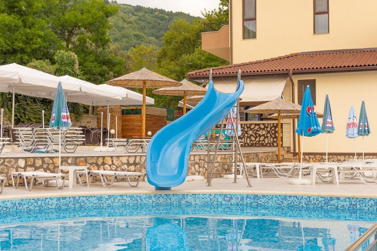 Eco Hotel Momata Kolarovo Exteriér fotografie
