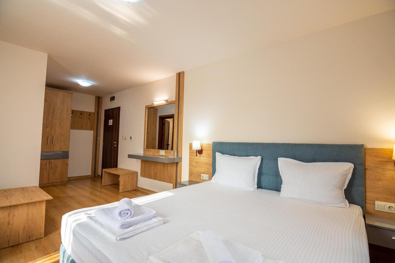 Eco Hotel Momata Kolarovo Exteriér fotografie