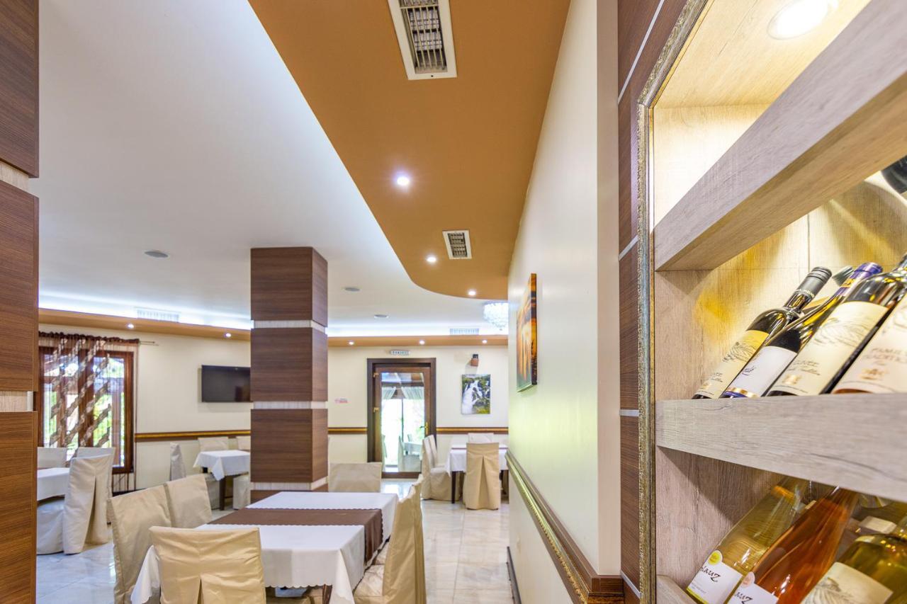 Eco Hotel Momata Kolarovo Exteriér fotografie